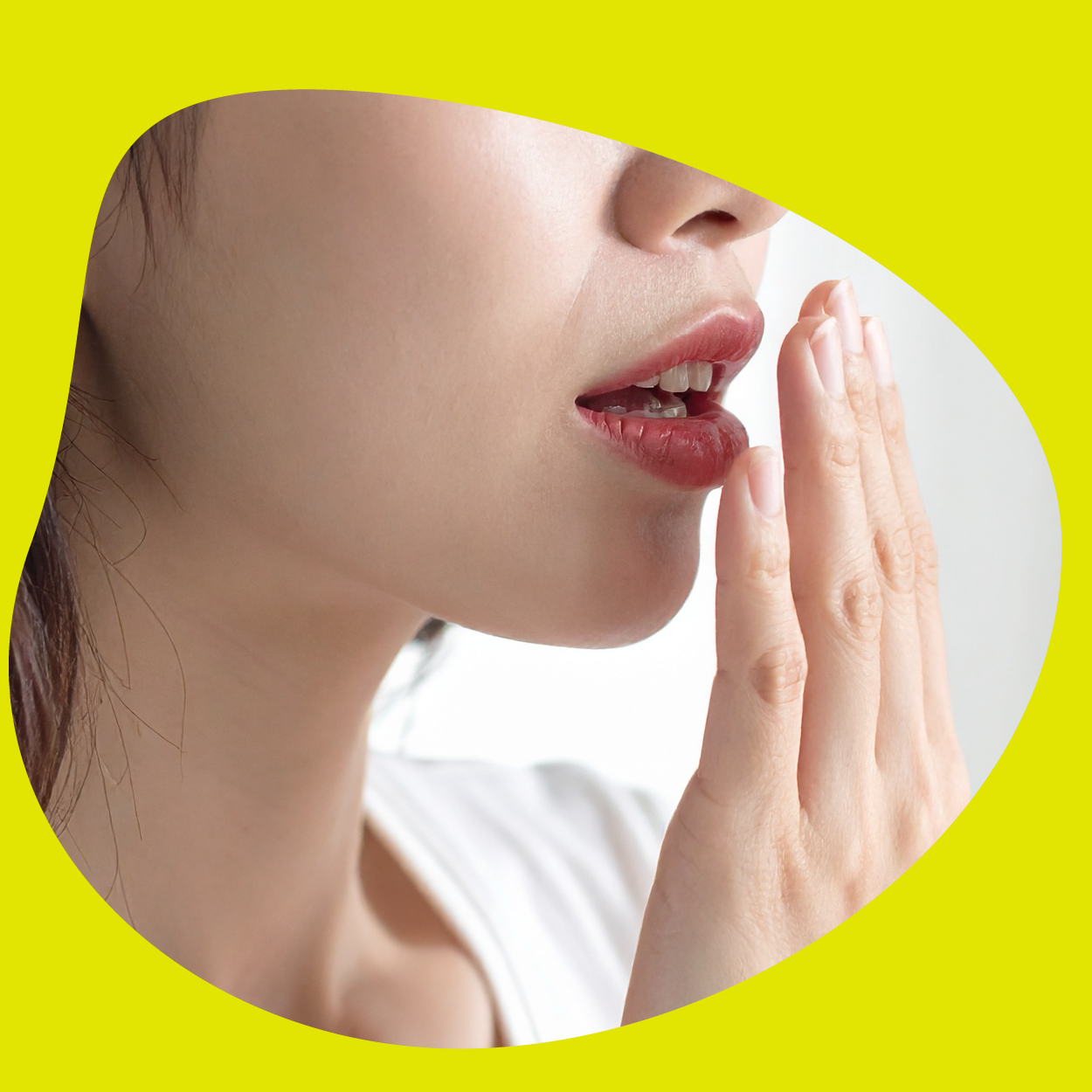 What are the causes and symptoms of dry mouth | SmileCart.ae