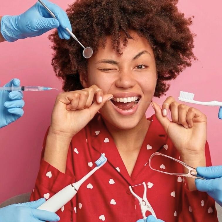 Floss vs interdental brush: which is better? Navigating your options for superior oral hygiene